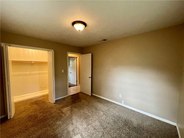 2100 Dee Avenue, Springdale, AR 72762