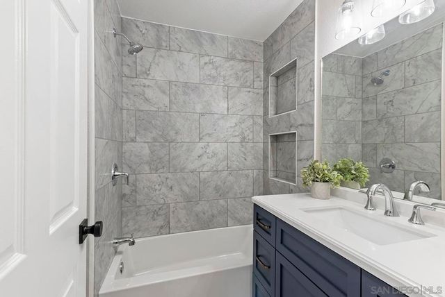 14811 Summerbreeze Way, San Diego, CA 92128