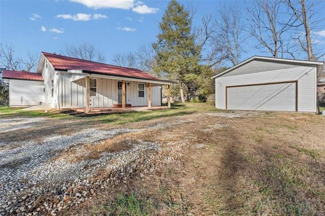 18 FARMER NW Road, Cartersville, GA 30120