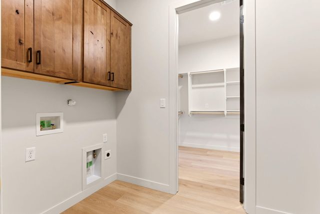 1616 Pine Road NE, Rio Rancho, NM 87144