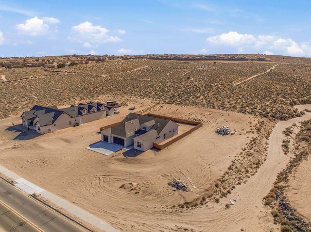 1616 Pine Road NE, Rio Rancho, NM 87144