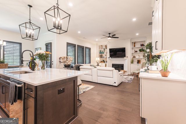 1255 Lakeside Overlook, Canton, GA 30114