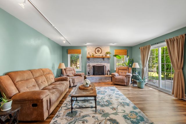 15581 Frances Lane, Orland Park, IL 60462