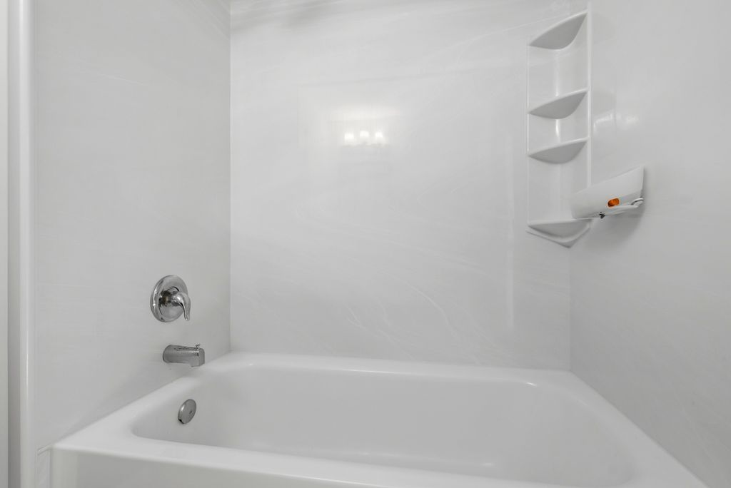 Image 16 of property listing at 15581 Frances Lane, Orland Park, IL 60462