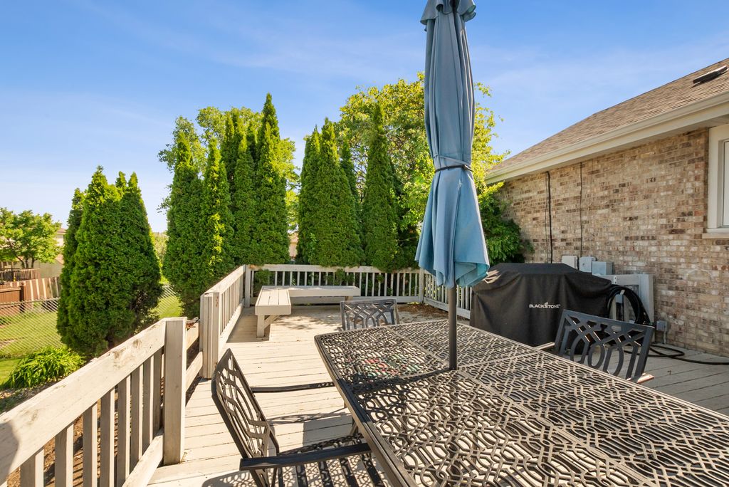 Image 22 of property listing at 15581 Frances Lane, Orland Park, IL 60462