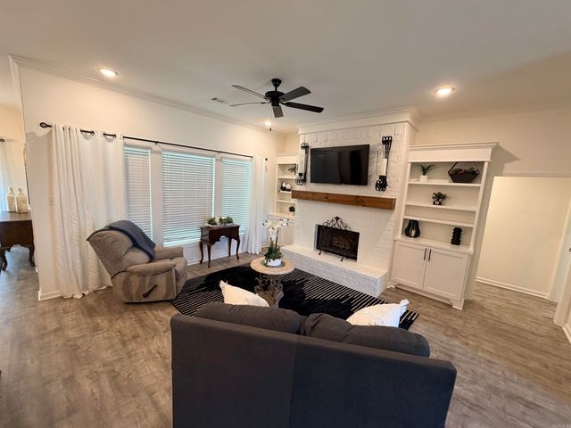 4025 Elizabeth Court, Benton, AR 72019