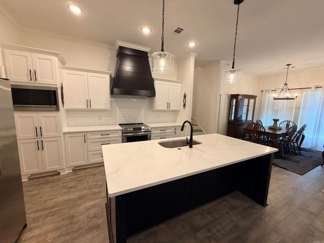 4025 Elizabeth Court, Benton, AR 72019
