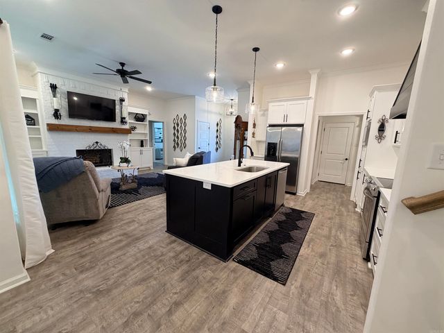 4025 Elizabeth Court, Benton, AR 72019