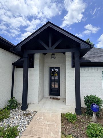 4025 Elizabeth Court, Benton, AR 72019