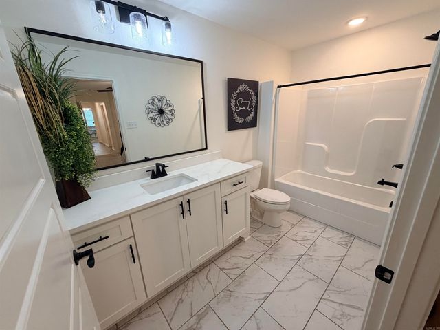 4025 Elizabeth Court, Benton, AR 72019