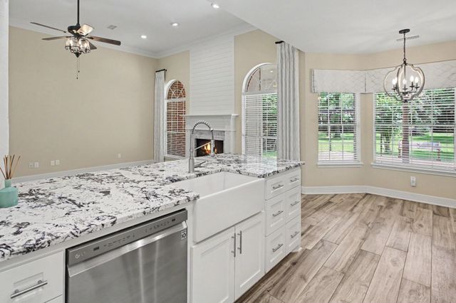 8911 Diamante Drive, Magnolia, TX 77354