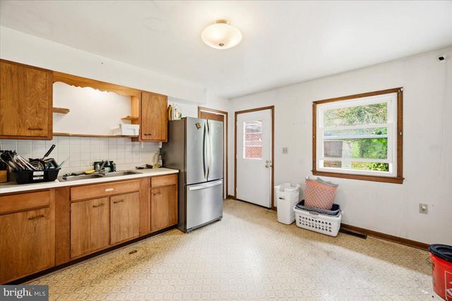 602 S RALEIGH ST, Martinsburg, WV 25401