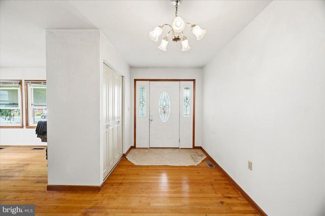 602 S RALEIGH ST, Martinsburg, WV 25401