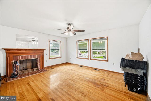 602 S RALEIGH ST, Martinsburg, WV 25401