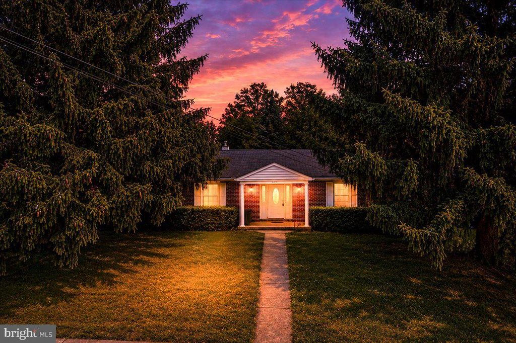 602 S RALEIGH ST, Martinsburg, WV 25401