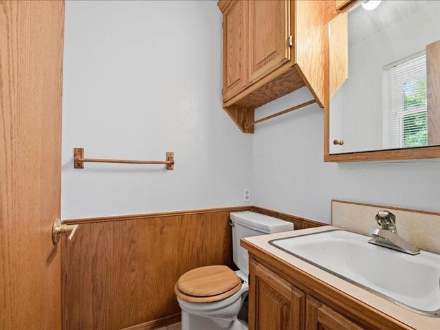 8212 NW 33rd Street, Bethany, OK 73008