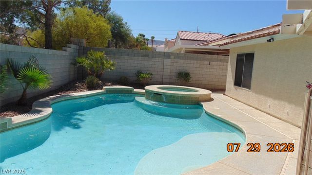 10071 Tanner Rapids Court, Las Vegas, NV 89148