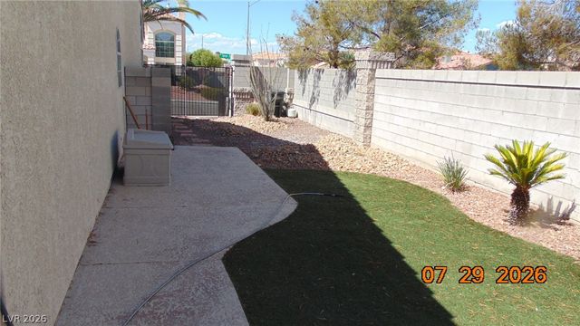 10071 Tanner Rapids Court, Las Vegas, NV 89148