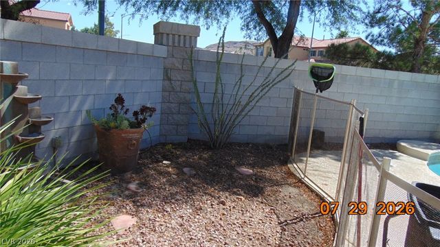 10071 Tanner Rapids Court, Las Vegas, NV 89148