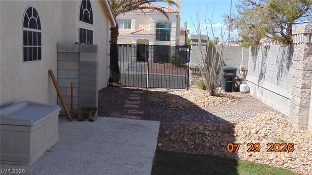 10071 Tanner Rapids Court, Las Vegas, NV 89148