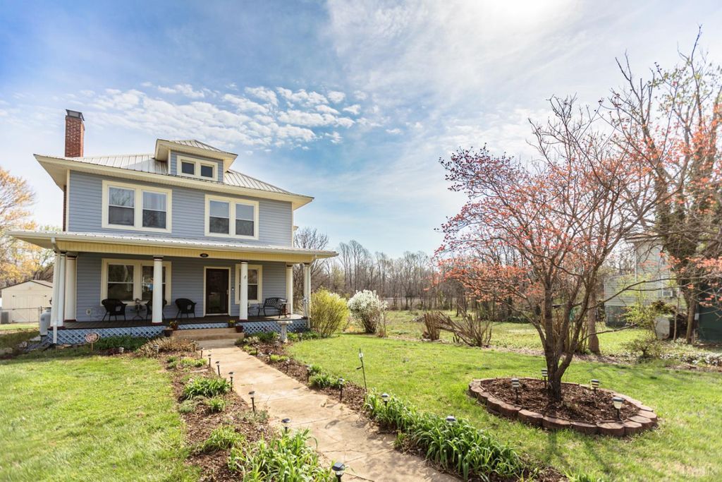 Image 3 of property listing at 172 Pecan Street, Pamplin, VA 23958