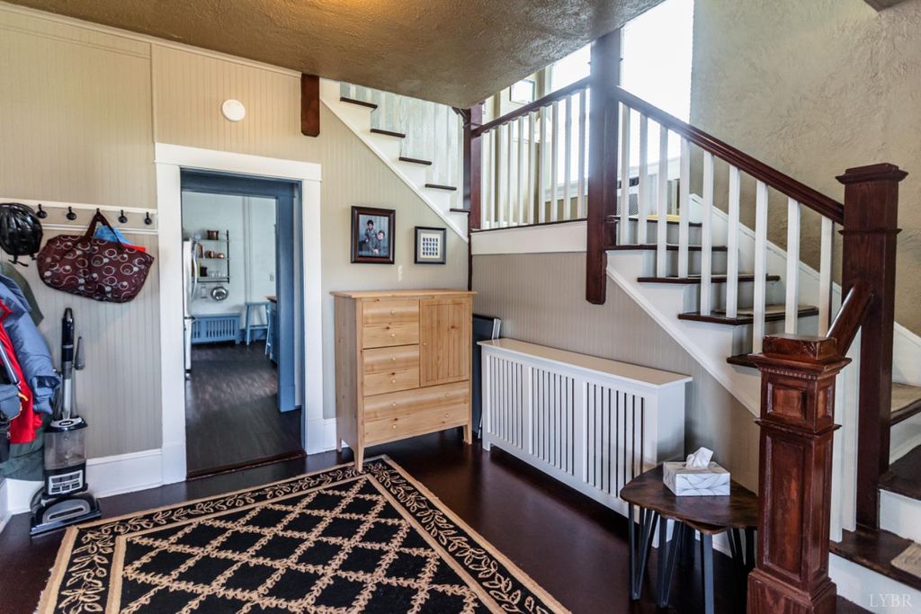 Image 5 of property listing at 172 Pecan Street, Pamplin, VA 23958