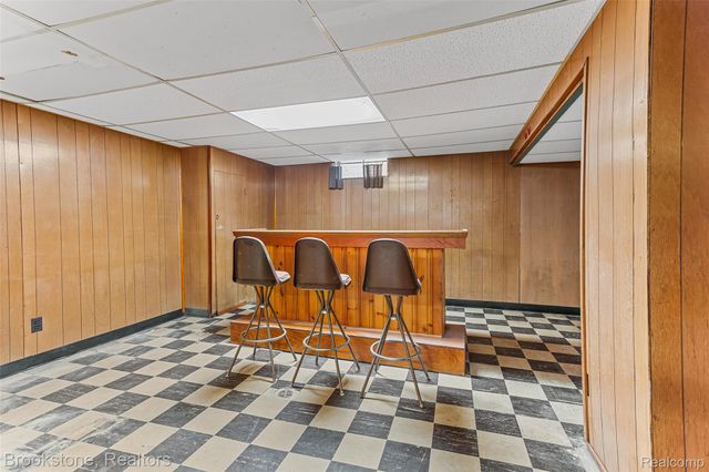 24534 Columbus Avenue, Warren, MI 48089