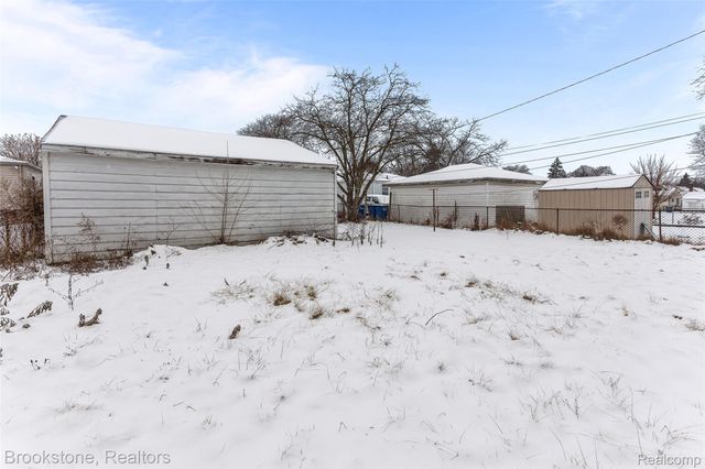 24534 Columbus Avenue, Warren, MI 48089