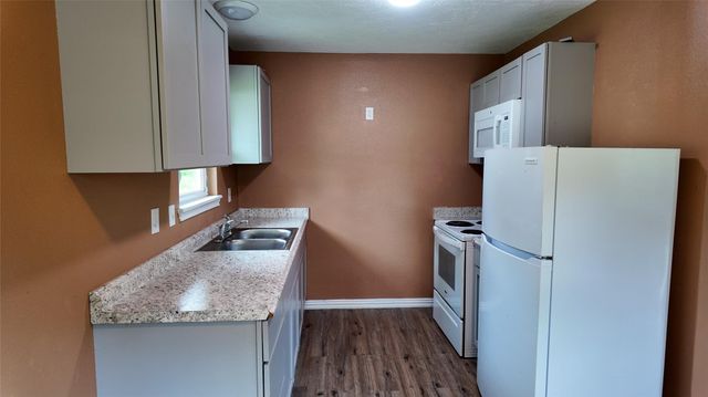787 County Road 154, Liberty, TX 77575