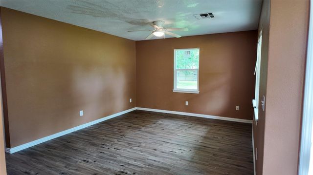787 County Road 154, Liberty, TX 77575