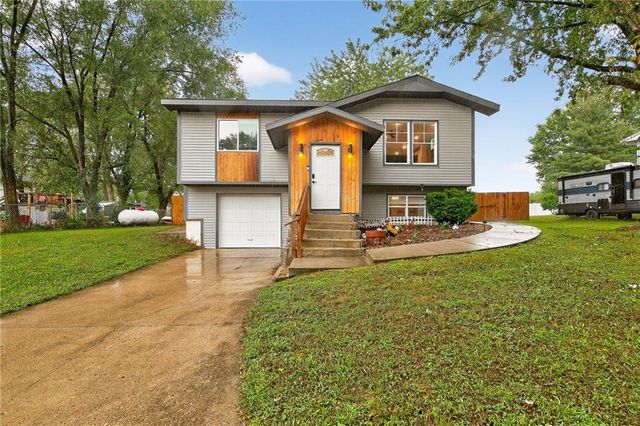 2908 Robin Lane, Sedalia, MO 65301