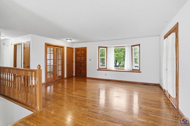 7225 SW Marian RD, Topeka, KS 66614