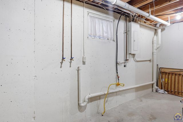 7225 SW Marian RD, Topeka, KS 66614