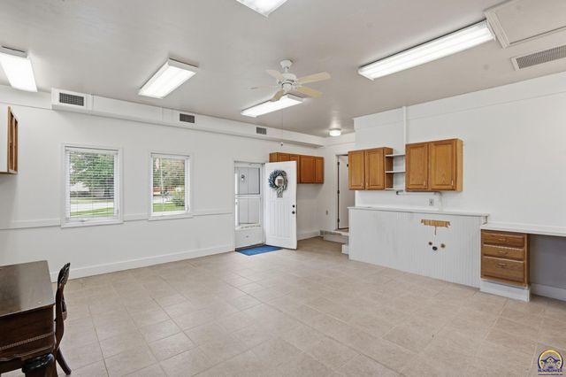 7225 SW Marian RD, Topeka, KS 66614