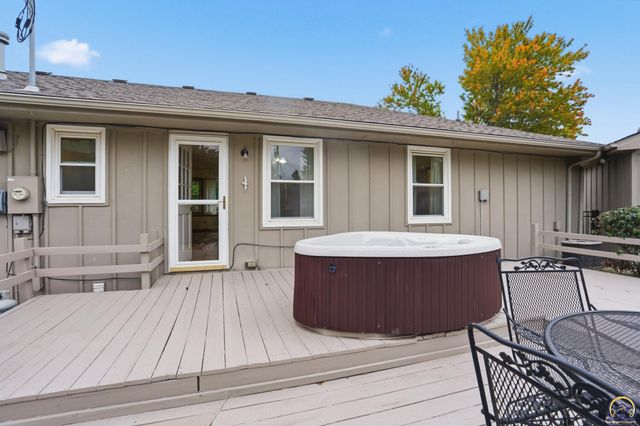 7225 SW Marian RD, Topeka, KS 66614