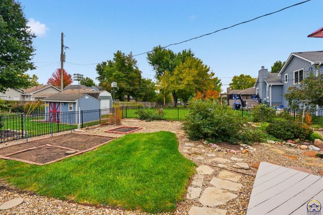 7225 SW Marian RD, Topeka, KS 66614