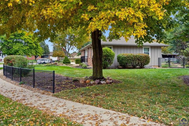 7225 SW Marian RD, Topeka, KS 66614