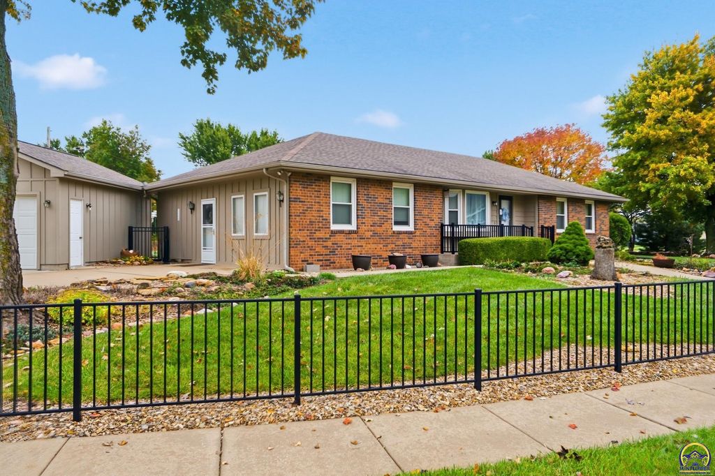 7225 SW Marian RD, Topeka, KS 66614