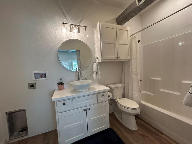 1524 N Water St, Kerrville, TX 78028