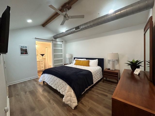 1524 N Water St, Kerrville, TX 78028