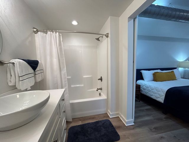 1524 N Water St, Kerrville, TX 78028