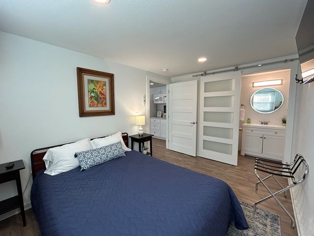 1524 N Water St, Kerrville, TX 78028