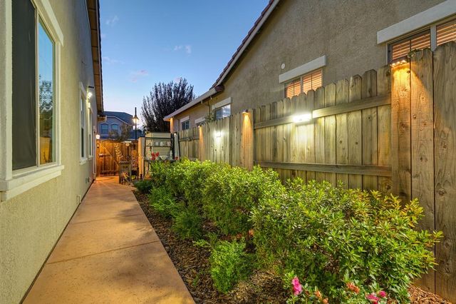 968 Dusty Stone Loop, Rocklin, CA 95765