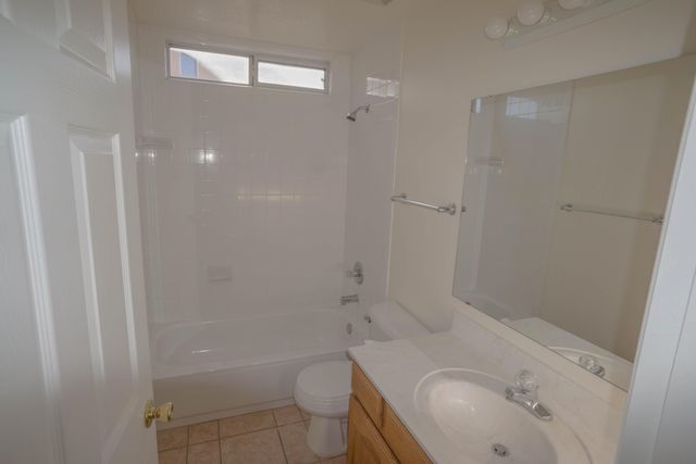 5005 Starfire Place NW, Albuquerque, NM 87120