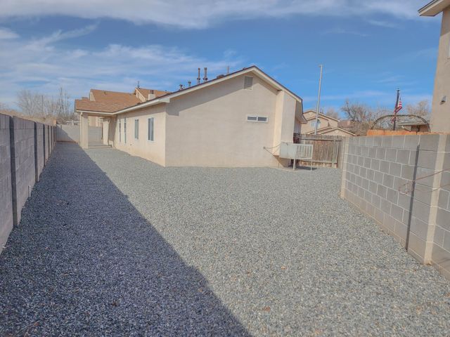 5005 Starfire Place NW, Albuquerque, NM 87120