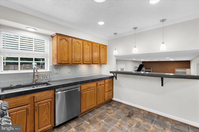 1718 SEVERN RD, Severn, MD 21144