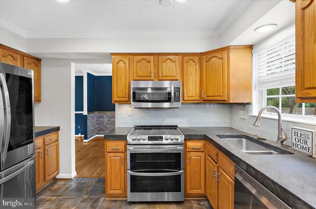 1718 SEVERN RD, Severn, MD 21144