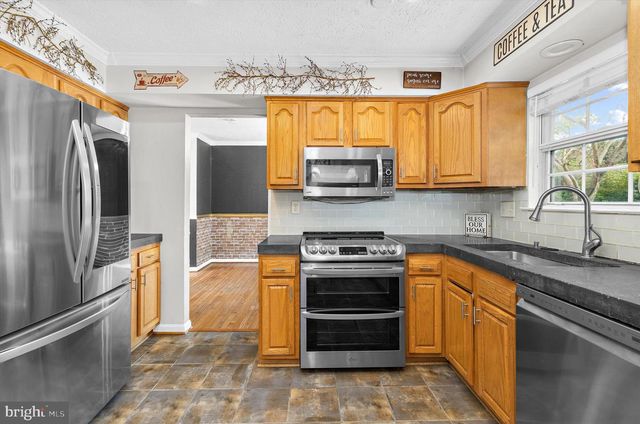 1718 SEVERN RD, Severn, MD 21144