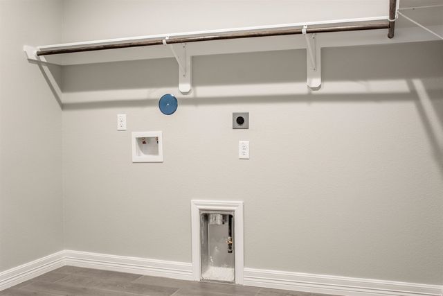 303 Canal St., Port Neches, TX 77651