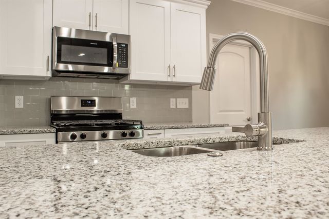 303 Canal St., Port Neches, TX 77651